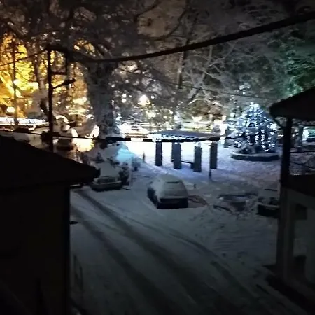 Sakis. ゲストハウス