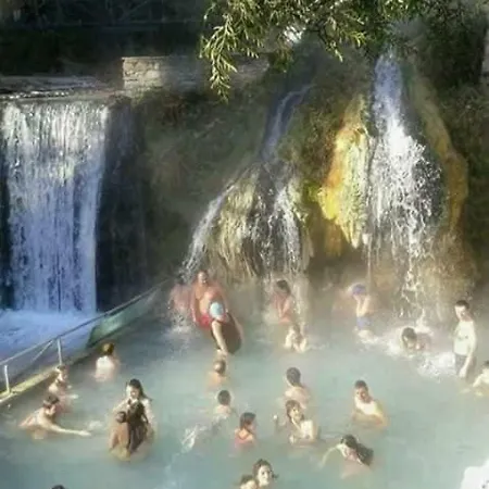 Sakis. Vendégház Órma